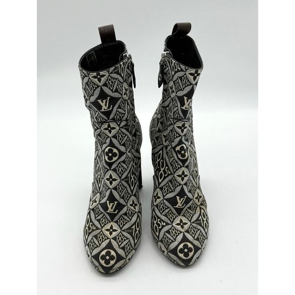 Louis Vuitton 1854 Monogram Ankle Heeled Boots *SIZE 39*2020 Collection - Picture 3 of 10